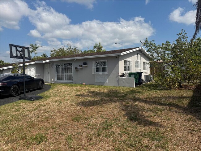 Foto del edificio - 8675 SW 27th Ln