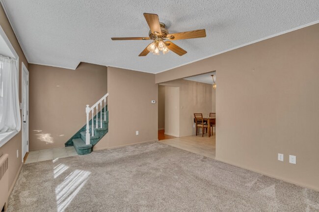 Foto del edificio - 1308 Sunnyfield Dr