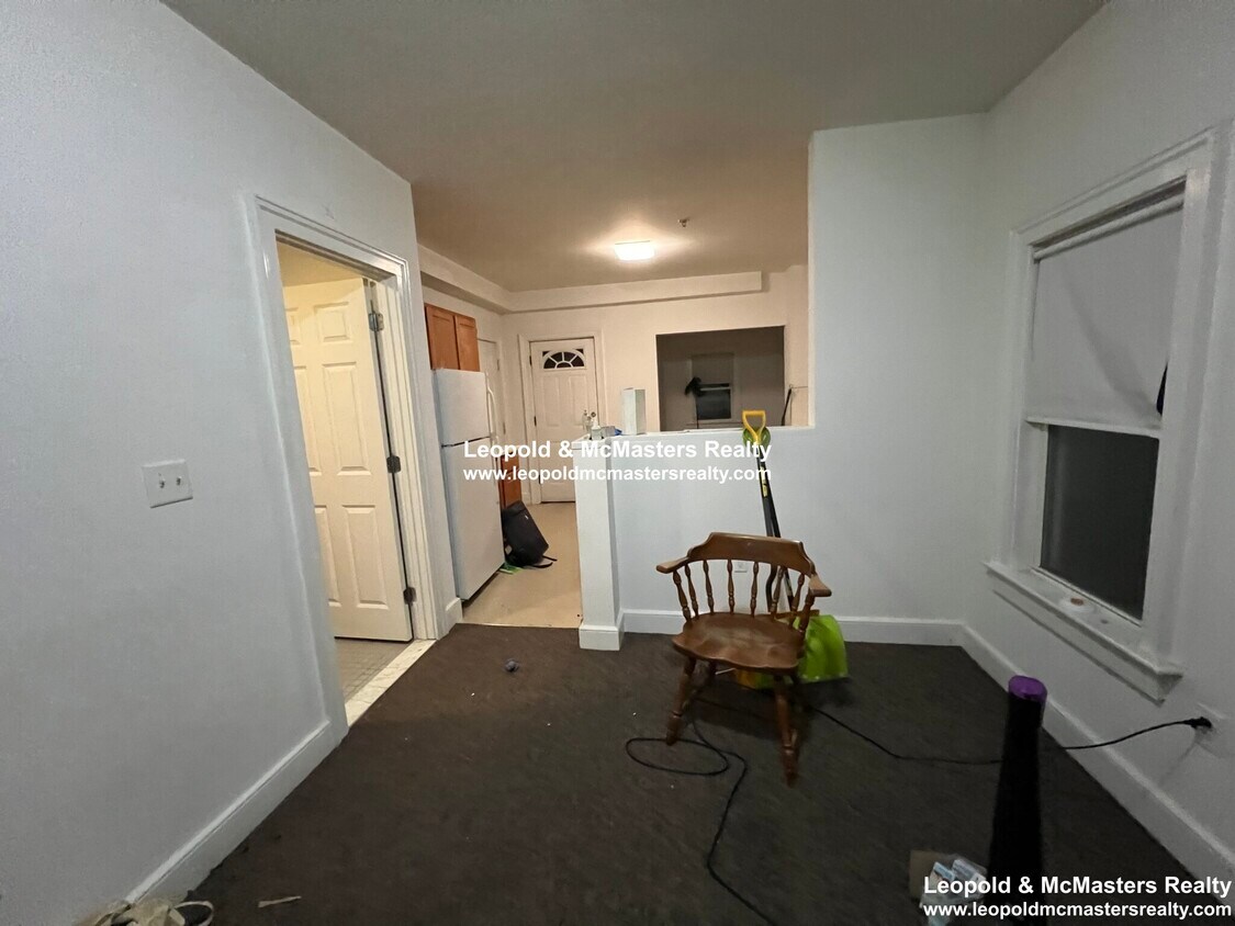 Foto principal - 464 Salem St