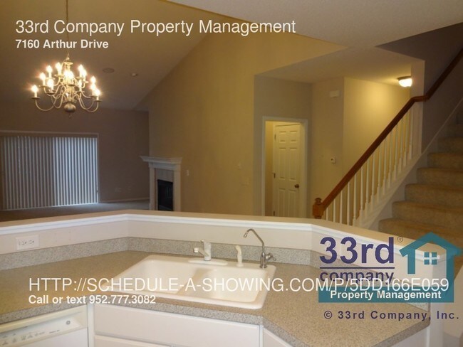 Building Photo - Townhome in Wyndam Ponds of Woodbury!