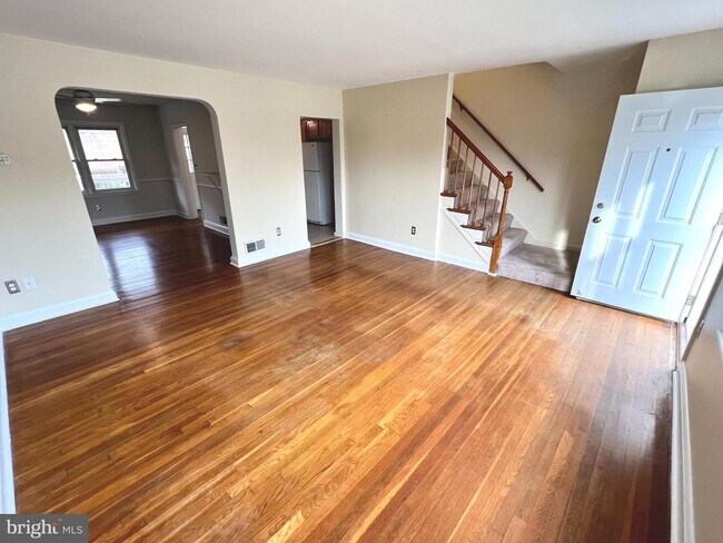 Foto del edificio - 908 Radcliffe Rd