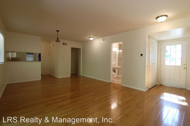 Foto del edificio - 3 br, 2 bath House - 9344 Geyser Ave