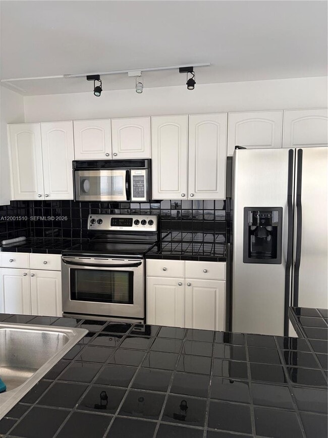 Building Photo - 3205 Liberty St