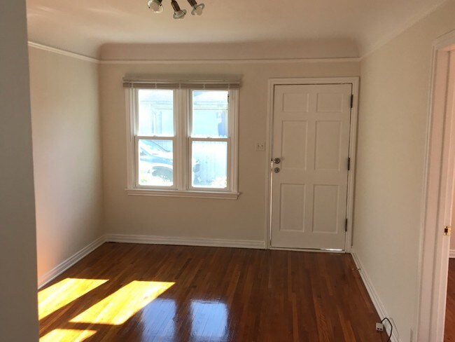 Entrada a la casa - 1941 Butler Ave