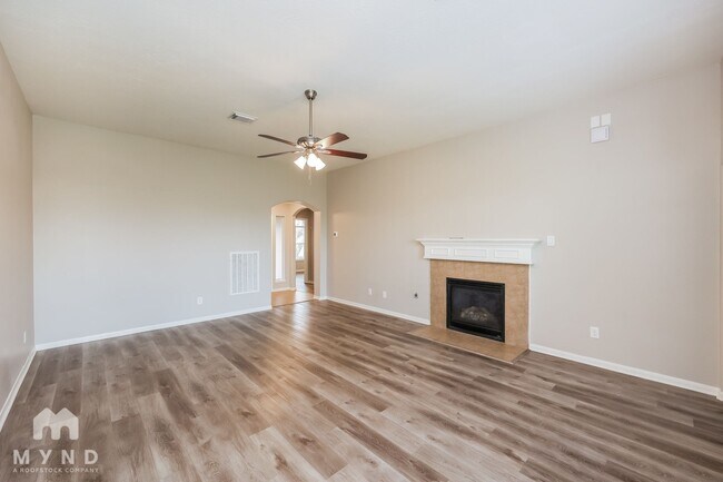 Foto del edificio - 4511 Monarch Blue Ln