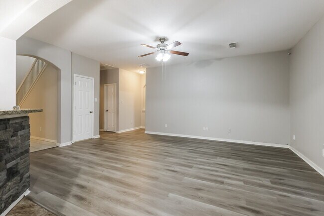 Foto del edificio - 12927 Pine Woods St
