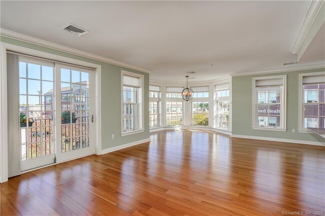 Living Room/Dining Room - 85 Memorial Rd