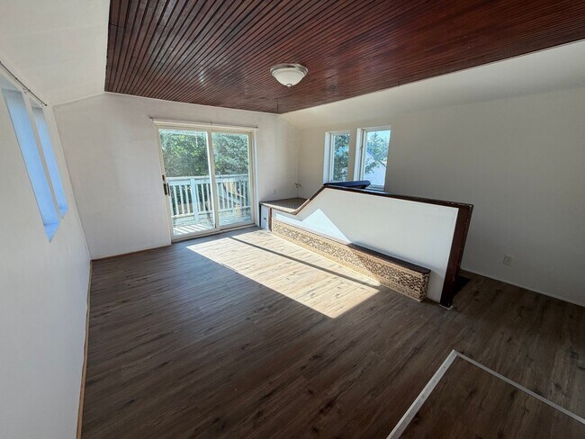 Foto del edificio - 705 McLean Ave
