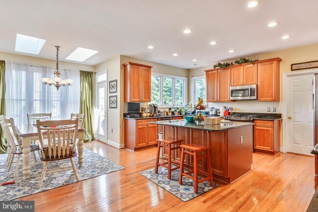 Foto del edificio - 2507 Glenlawn Pl