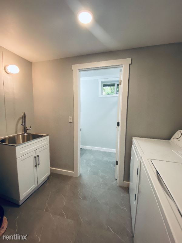 Building Photo - 4 br, 3 bath House - 16032 NE 98th St
