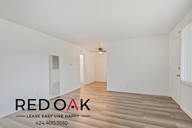 Building Photo - Breathtaking One Bedroom with Stainless St...