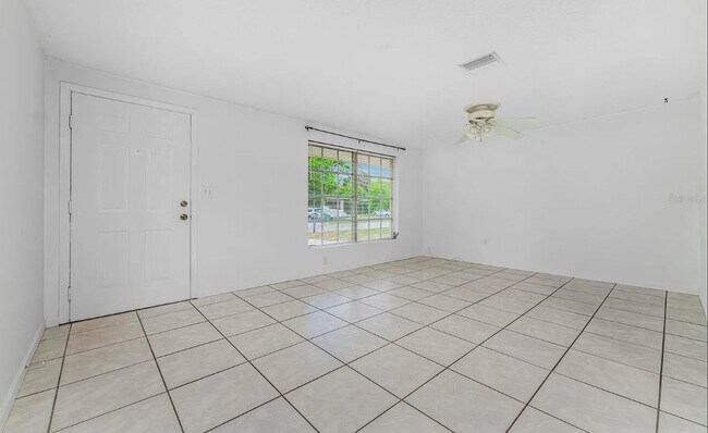 Foto del edificio - Charming 2 Bedroom, 2 Bath Home in Port Ch...