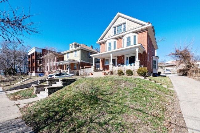 Building Photo - 34th Street Duplex