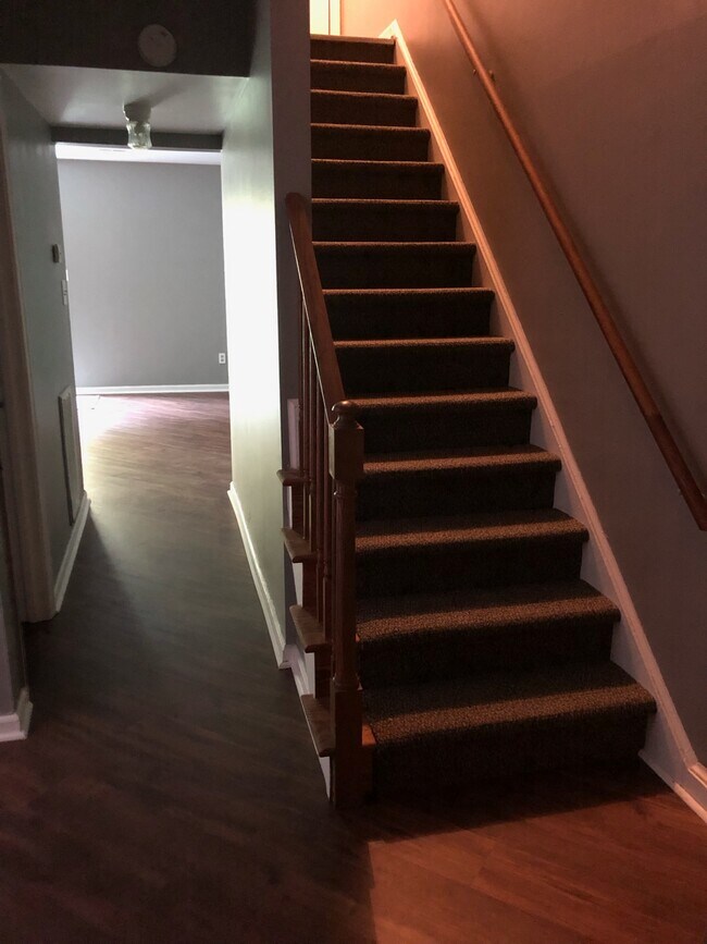 Foto del edificio - 20 Roland Dr