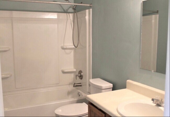 Building Photo - 8022 Timberlake Rd