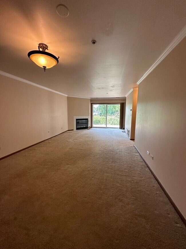 Building Photo - 641 Hapsfield Ln