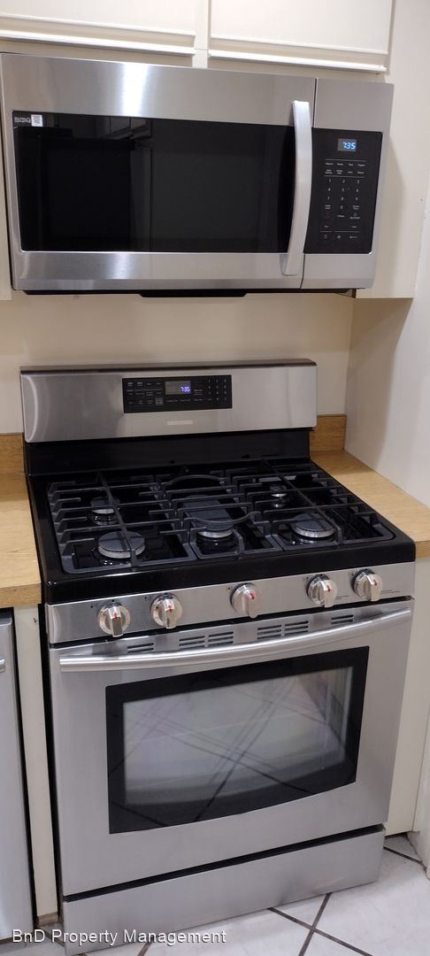 Foto del edificio - 5 br, 3 bath House - 9634 Cecilwood