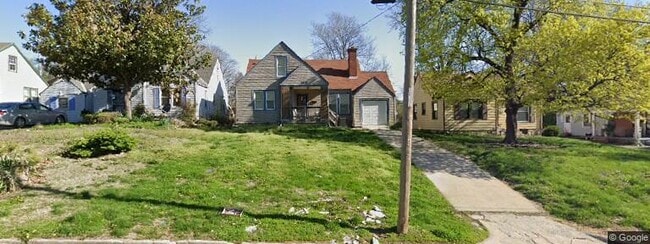 Building Photo - 2216 E 72nd St