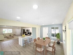 Building Photo - 4514 NW 49th Dr