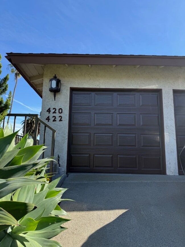 Building Photo - 420-22 Rees Street