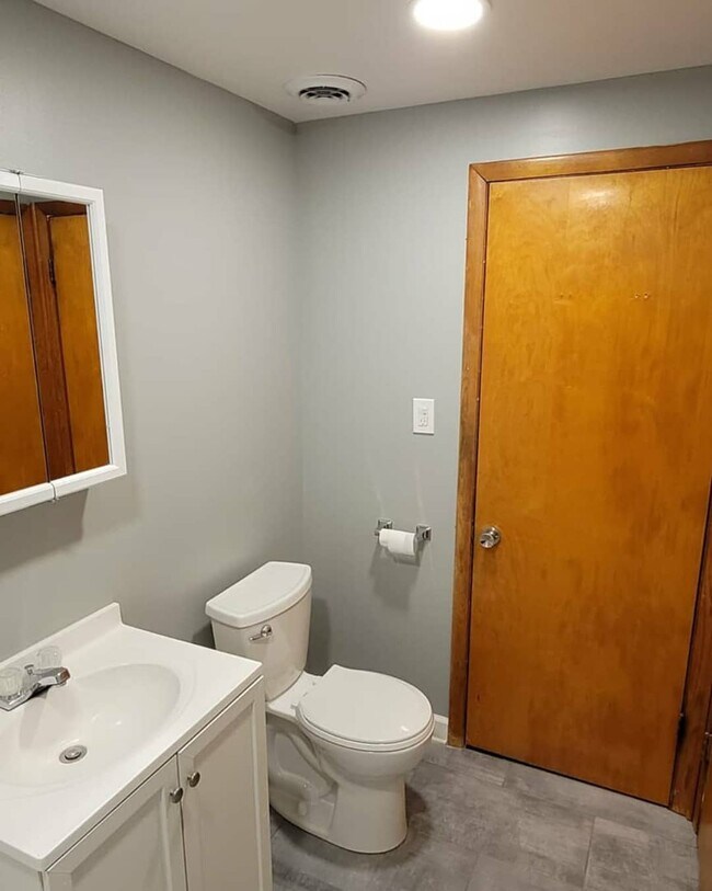 Bathroom - 5354 S Kenneth Ave