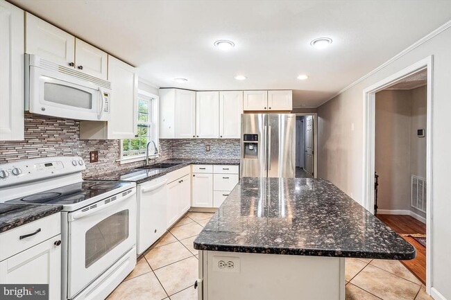 Building Photo - 12728 Bristow Rd