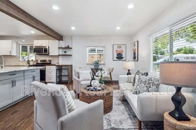 Building Photo - 1882 S Michigan Way