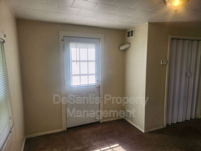 Building Photo - 1726 Ridge Ave