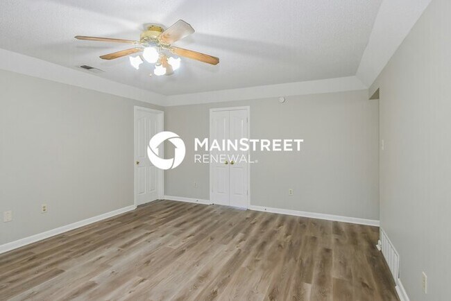 Foto del edificio - 4 Bedroom Pet-Friendly Home in Horn Lake, MS with Main Street Renewal