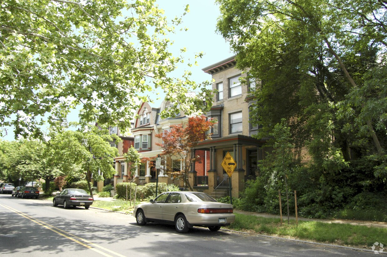 4626 Cedar Ave, Philadelphia, PA 19143 4626 Cedar Ave Philadelphia