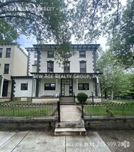 Building Photo - 3301 Baring St