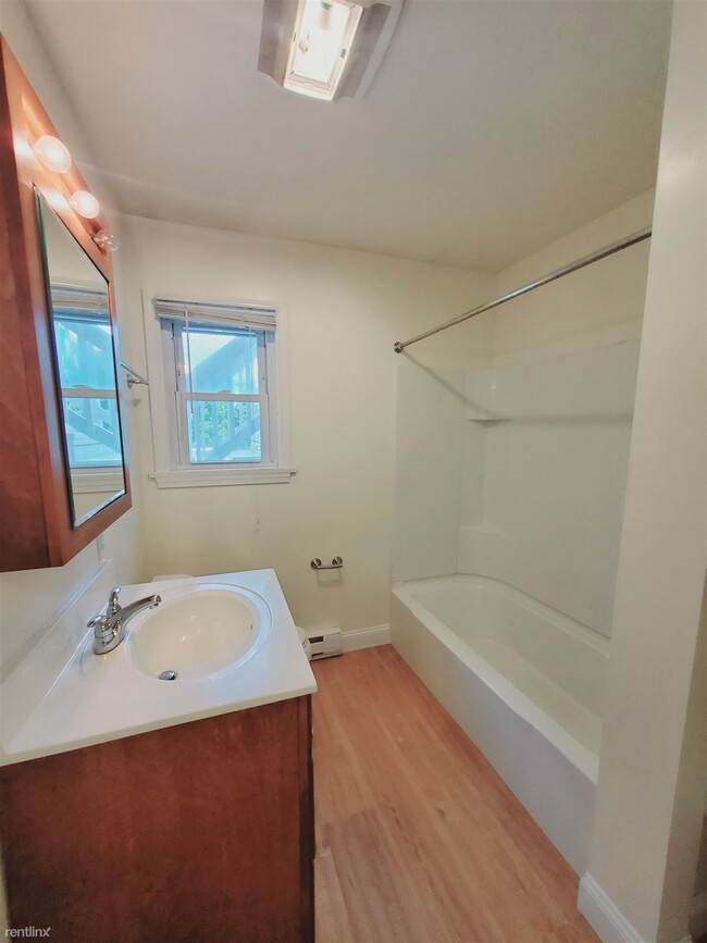 Building Photo - 1 br, 1 bath Condo - 38 Goodwin St Apt 1