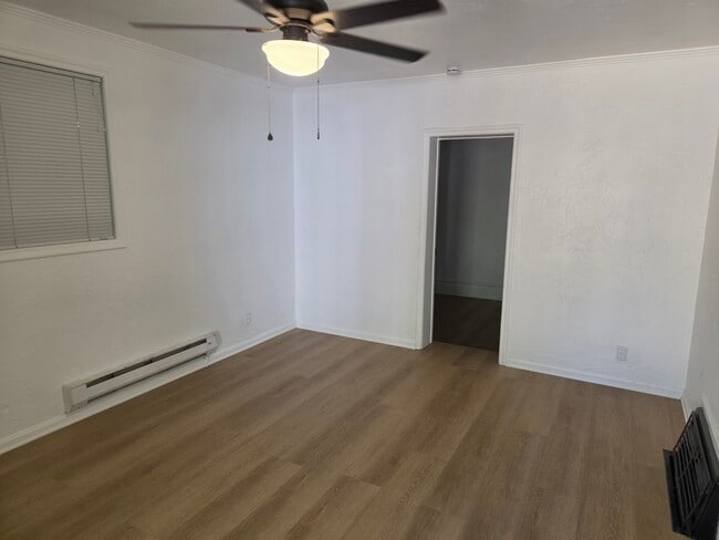 Foto del edificio - 643 E 300 S
