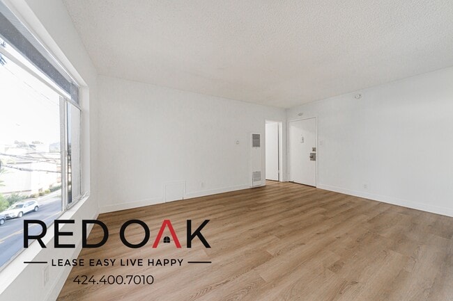 Building Photo - 3401 Club Dr