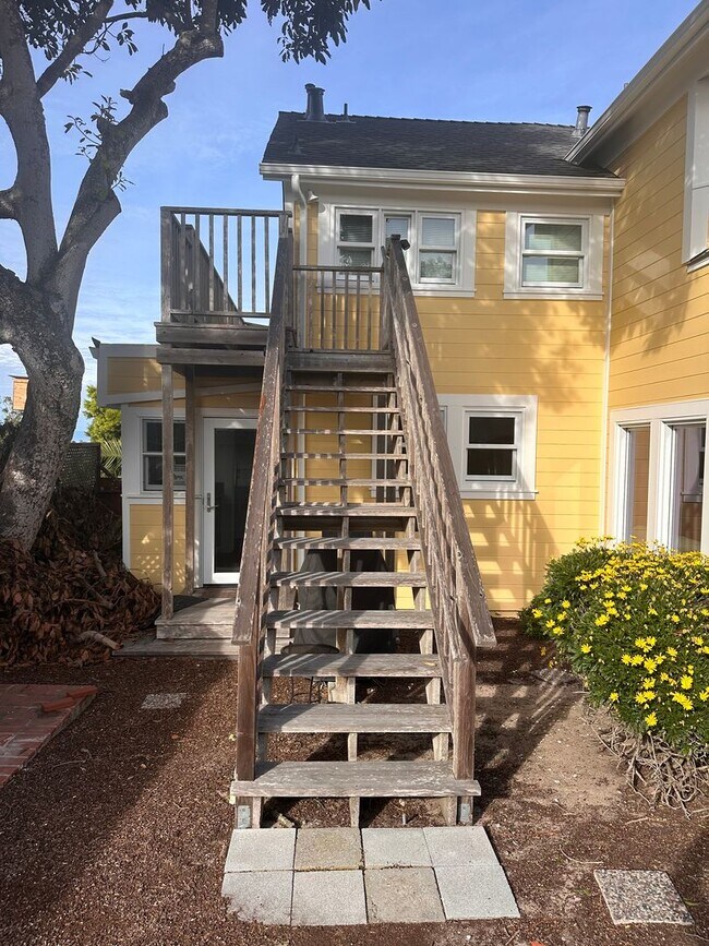 Building Photo - PG Victorian