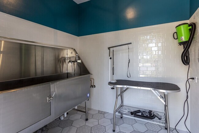 Building Photo - 48 Rossini Ct