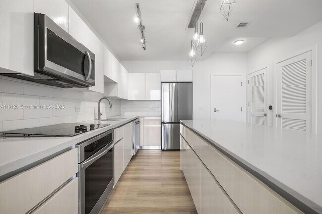 Building Photo - 101 Diplomat Pkwy