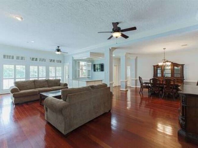 Foto del edificio - 20115 Echo Falls Dr