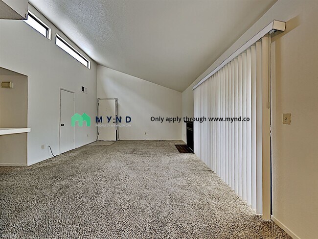 Foto del edificio - 2624 Sunny Slope Dr