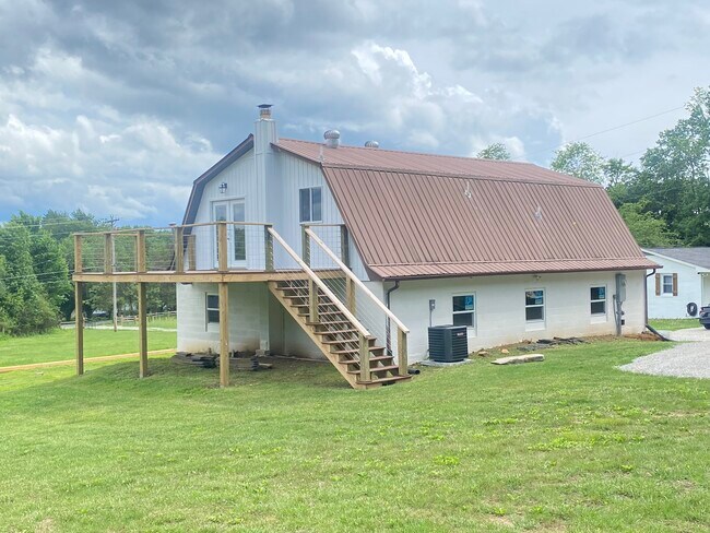 Foto del edificio - 5536 Buck Mountain Rd