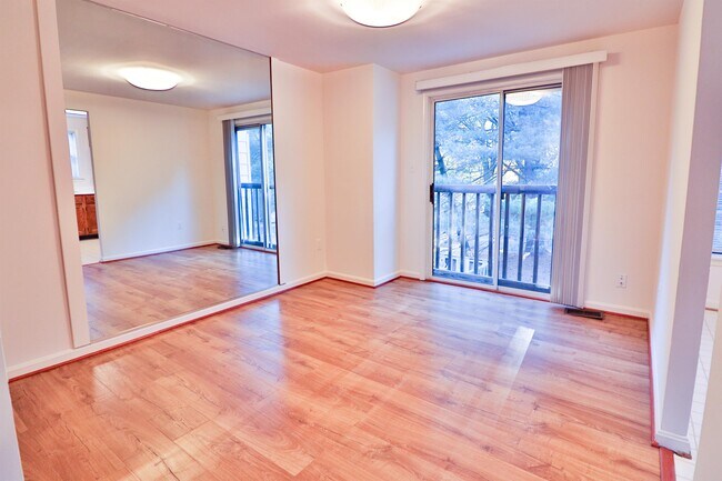 Building Photo - 10524 Prairie Landing Terrace