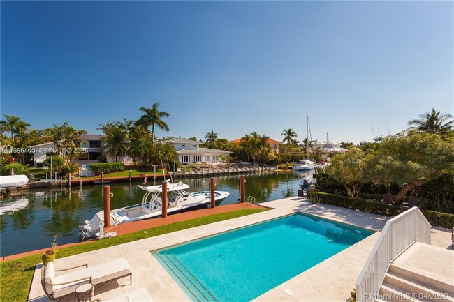 Foto del edificio - 6831 Sunrise Ct