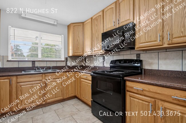 Foto del edificio - 822 N Hughes St