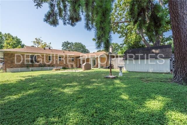 Building Photo - FANTASTIC SINGLE FAMILY HOME IN HURST -