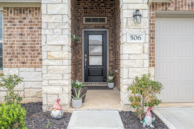 Foto del edificio - 506 Pecan Landing Ln