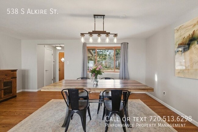 Foto del edificio - 538 S Alkire St