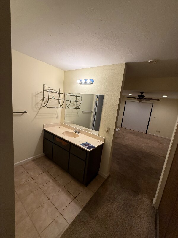 Building Photo - 5055 Valley Crest Dr