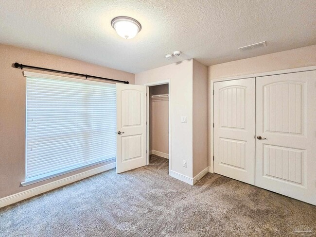 Building Photo - 6305 Parakeet Trail