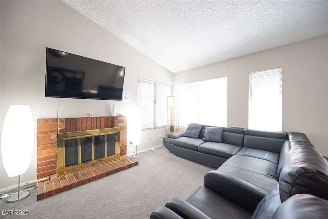 Foto principal - 3138 Belvedere Dr