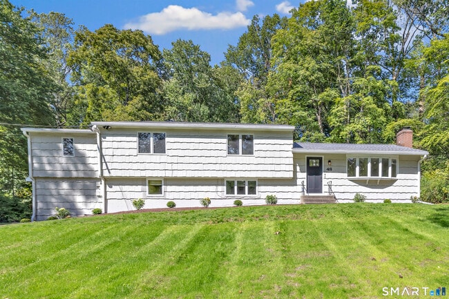 Building Photo - 48 Crestwood Rd